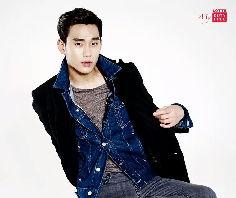 B30_NyxCMAAA4Pt.jpg:large