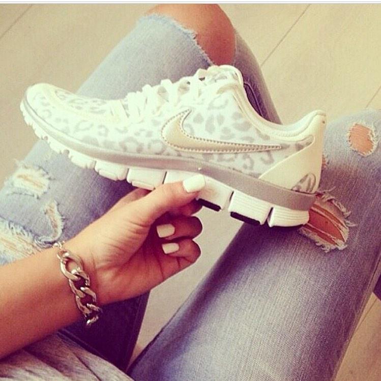 itFashions's tweet image. RT if you would wear these 👍