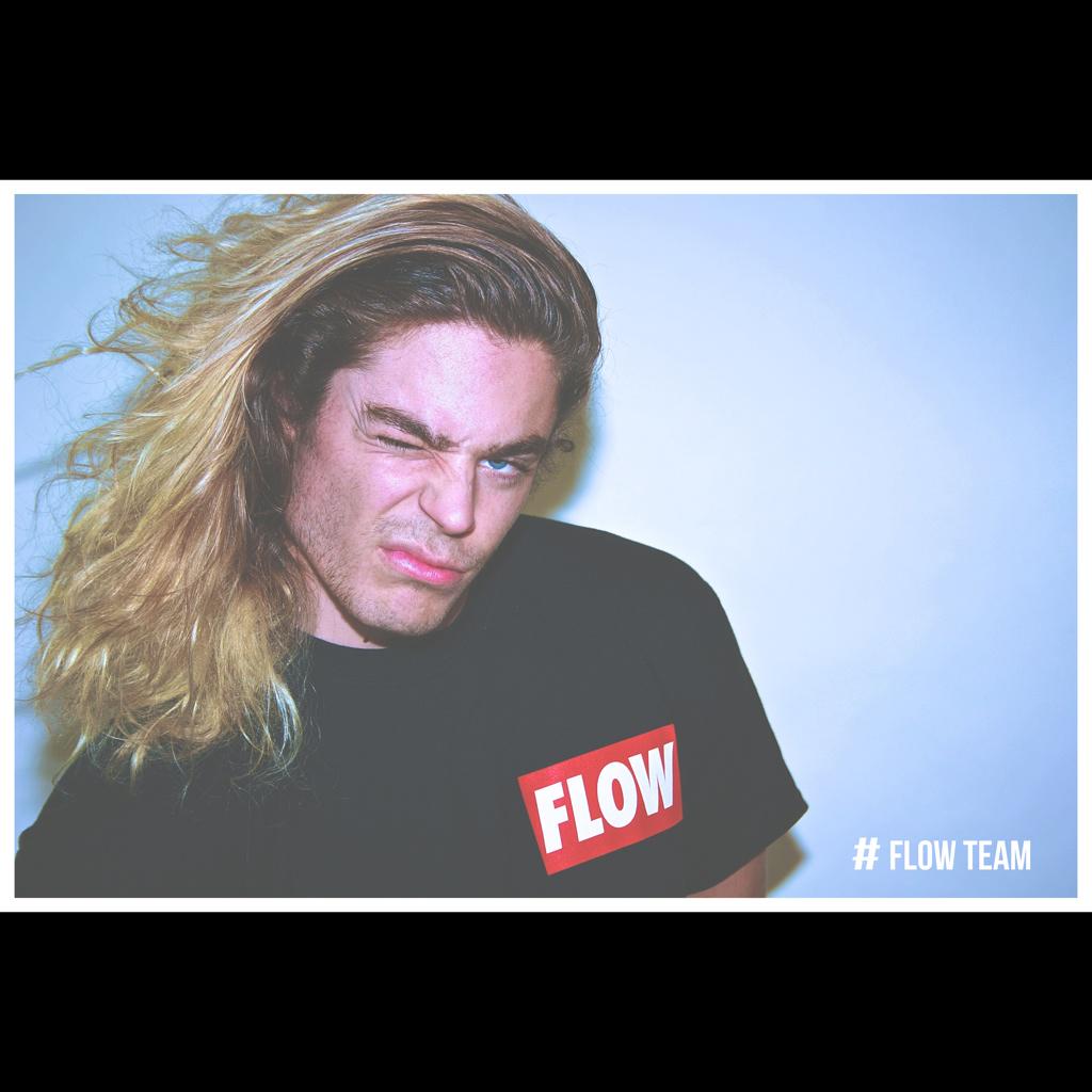 FLOW_clothingco's tweet image. Tag us on insta for a chance to be Flow Team Captain for the month!! #FLOWteam