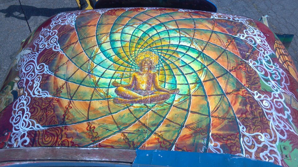 FancyPants_Swan's tweet photo. mural on #furthurbus
#kenkesey #merrypranksters #gratefuldead #furthur http://t.co/AYS2gKLGuB
