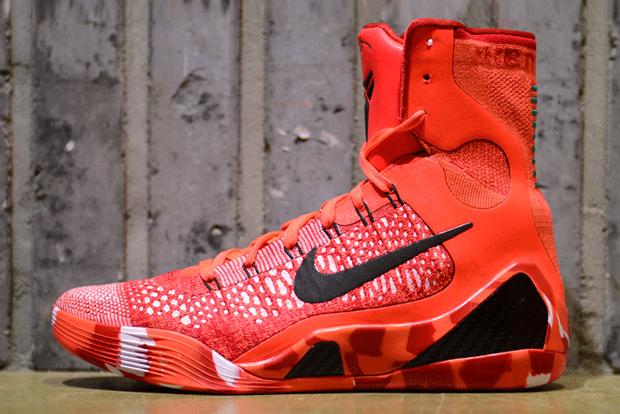 SneakerNews's tweet photo. Naughty or Nice? The Nike Kobe 9 Elite "Christmas" is a little bit of both http://t.co/5OIy64VhA4 http://t.co/bMXskyYSFn