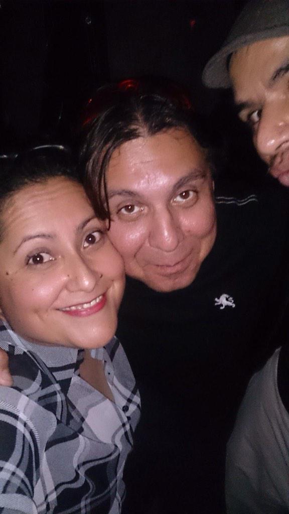 cris_lenguas's tweet photo. #lenguasalaire @rafaVteatro @hectorlenguas http://t.co/SzNBoGK3vd