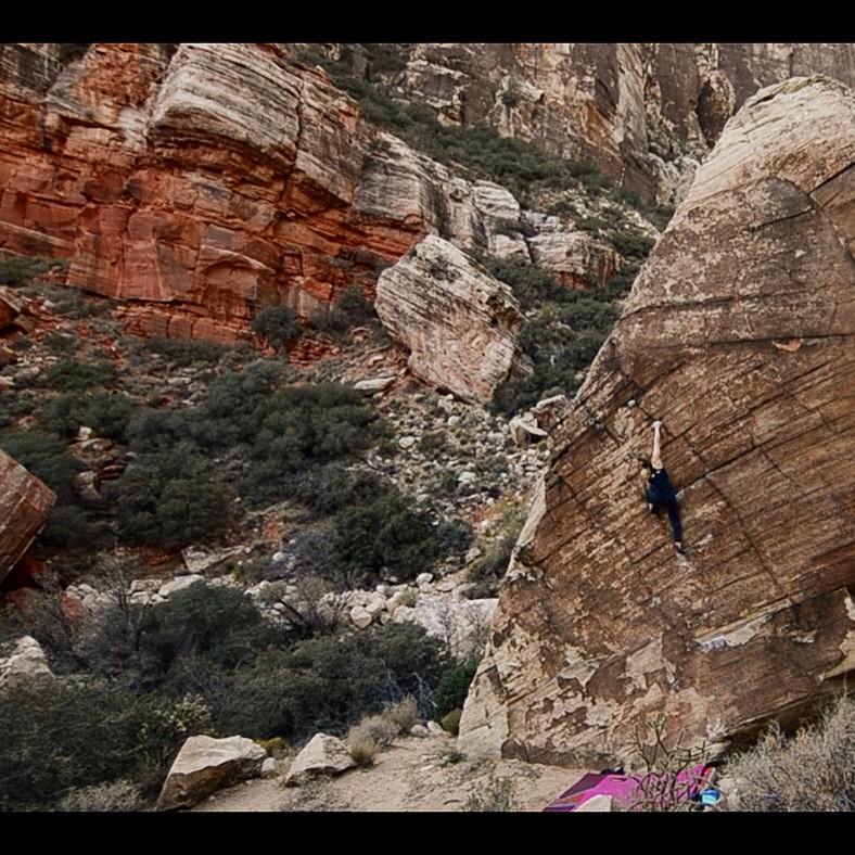 Arcteryx's tweet image. Enjoy! RT @MinaClimbing: First day in Red Rocks...wow. Some of the most beautiful sandstone ever.