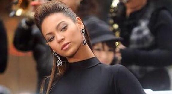 ilovegracey333's tweet image. When you‘re being dramatic for humorous effect and someone say "wow calm down"