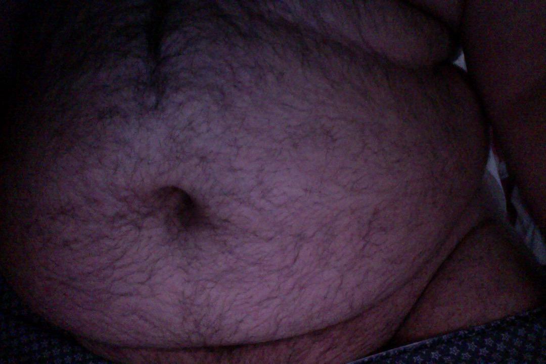 fatuaeman's tweet photo. me #fat #bear #chubby #chubbies #doob #متين #دب #سمين #فحل #توب #سكس http://t.co/EvE4TqRfKo