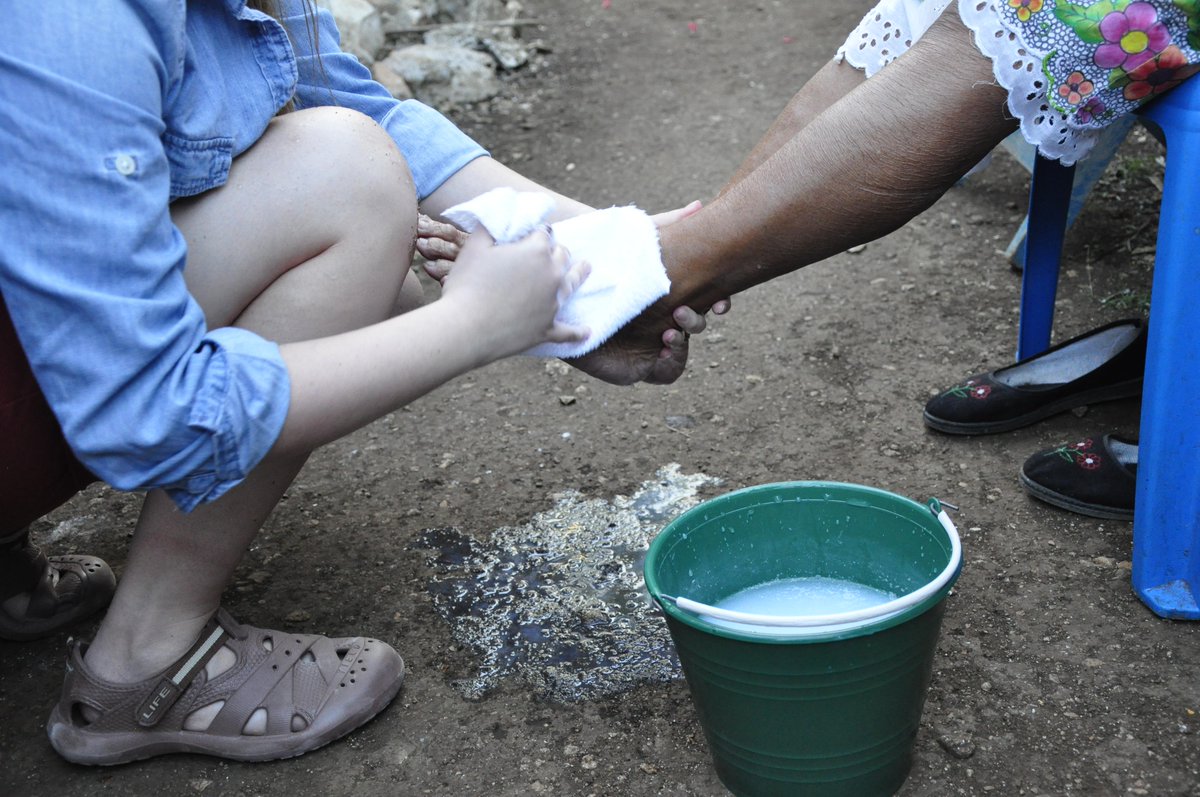 FeetThatMove's tweet photo. The Gospel in action. http://t.co/jabxDXfH4F