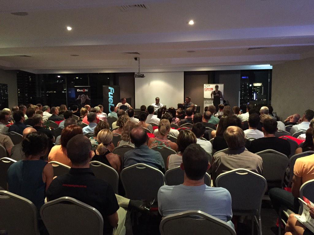 Packed house here <a href="/HotelUrban/">Hotel Urban</a> Bris with <a href="/CrowieAlexander/">Craig Alexander</a> <a href="/DaveScott6x/">Dave Scott</a> Some great tips and stories from these guys