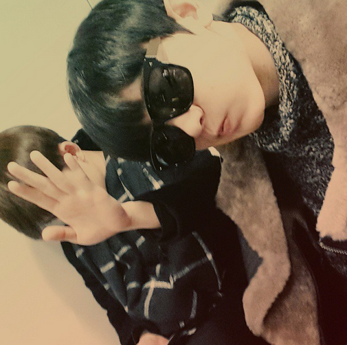 real_pcyy's tweet photo. 거참 배우님이랑 사진한번찍기 어렵고만 http://t.co/CfuLTZTH4a