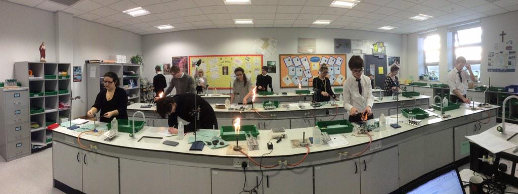 BiologyGeeks's tweet photo. Burning marshmallows is not that easy #whatamess http://t.co/Yx8ETw7fx7