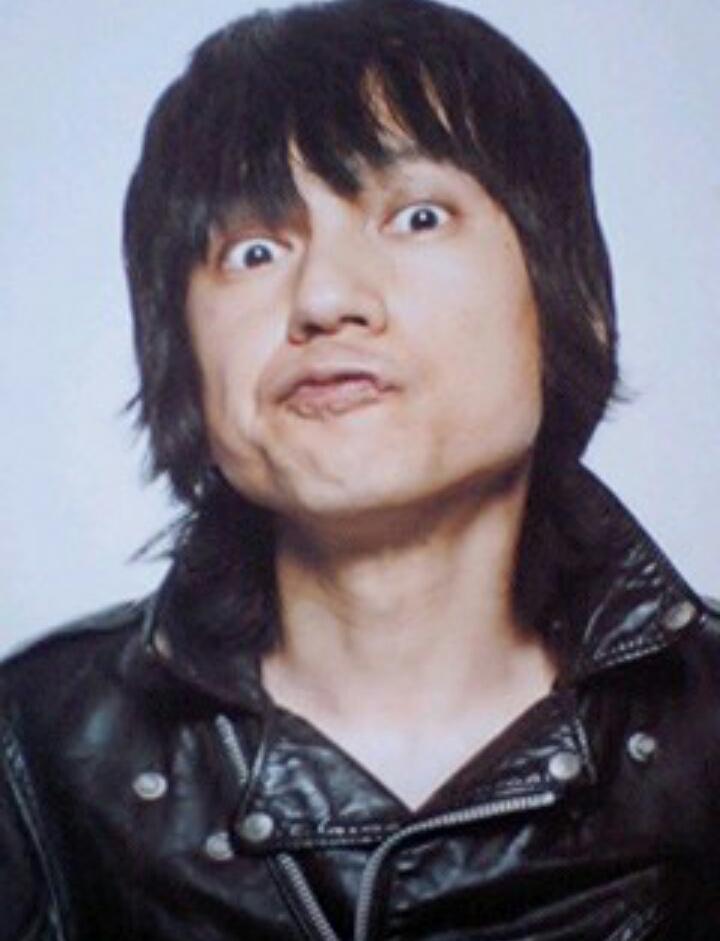 ノーマーク 邦楽 甲本ヒロト ザ ブルーハーツ ザ ハイロウズなどを経て現在クロマニヨンズのボーカリスト ピストルズ シド ヴィシャスなどの影響を受けベーシストを目指すも誰でも出来るという理由からボーカリストになったとか カッコ良すぎ Http ノーマーク 邦楽 甲本ヒロト ザ ブルーハーツ ザ ハイロウズなどを経て現在クロマニヨンズのボーカリスト ピストルズ シド ヴィシャスなどの影響を受けベーシストを目指すも誰でも出来るという理由からボーカリストになったとか カッコ良すぎ Http