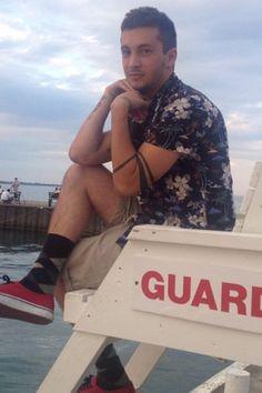 HAPPY BIRTHDAY FREAKIN TYLER JOSEPH 
HOPE YOUR DAY WAS SICK AS FRICK LIL HOMIE  |-/ 