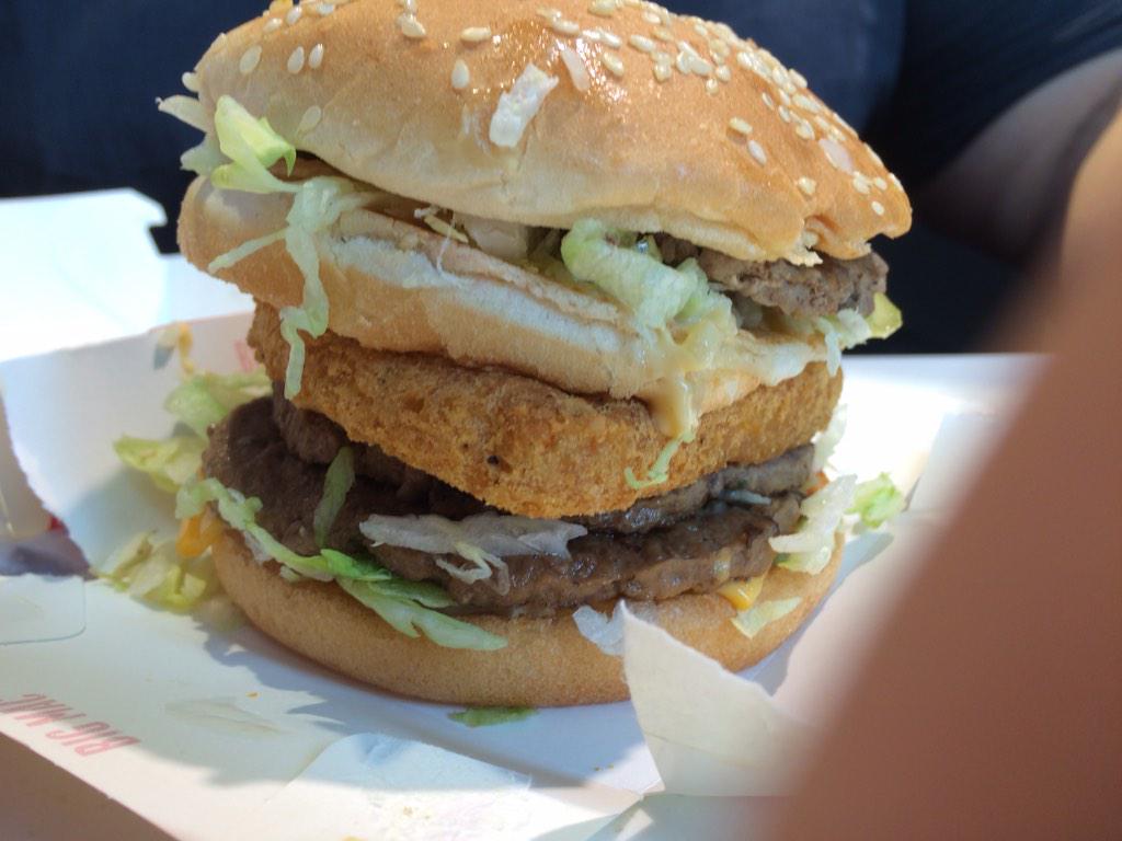 _clintoon's tweet photo. All this junk food makes me depressed http://t.co/haDApdMl4j