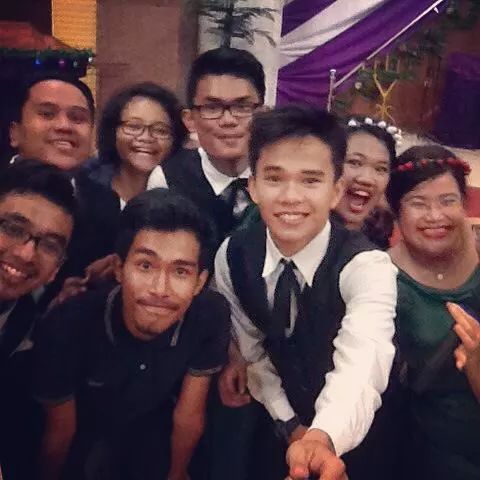 yashicasico's tweet photo. Selfie after concert http://t.co/B5zmi9tjHY
