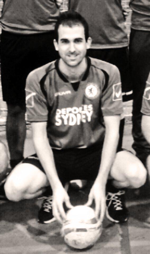 RJuergaOficial's tweet photo. #UnidosPorCarlos
Aceptamos donativos para comprar a nuestro jugador Carlos costa un par de zapatillas apropiadas http://t.co/mrc7kYECvC
