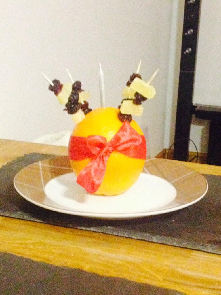 CrnServiceStars's tweet photo. @EatHappyProject @AndyWoolfenden Getting ready for the christingle farm to fork....... Only 120 children attending http://t.co/VekSLy1Yiv