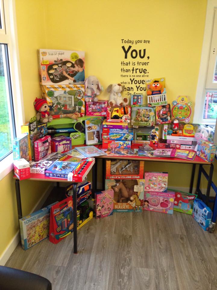 cashforkidsNES's tweet photo. #MissionChristmas THANK YOU Dreams Daycare nursery in Insch for these fabulous donations! http://t.co/G56f07CyP7 http://t.co/3dn7TDemMo