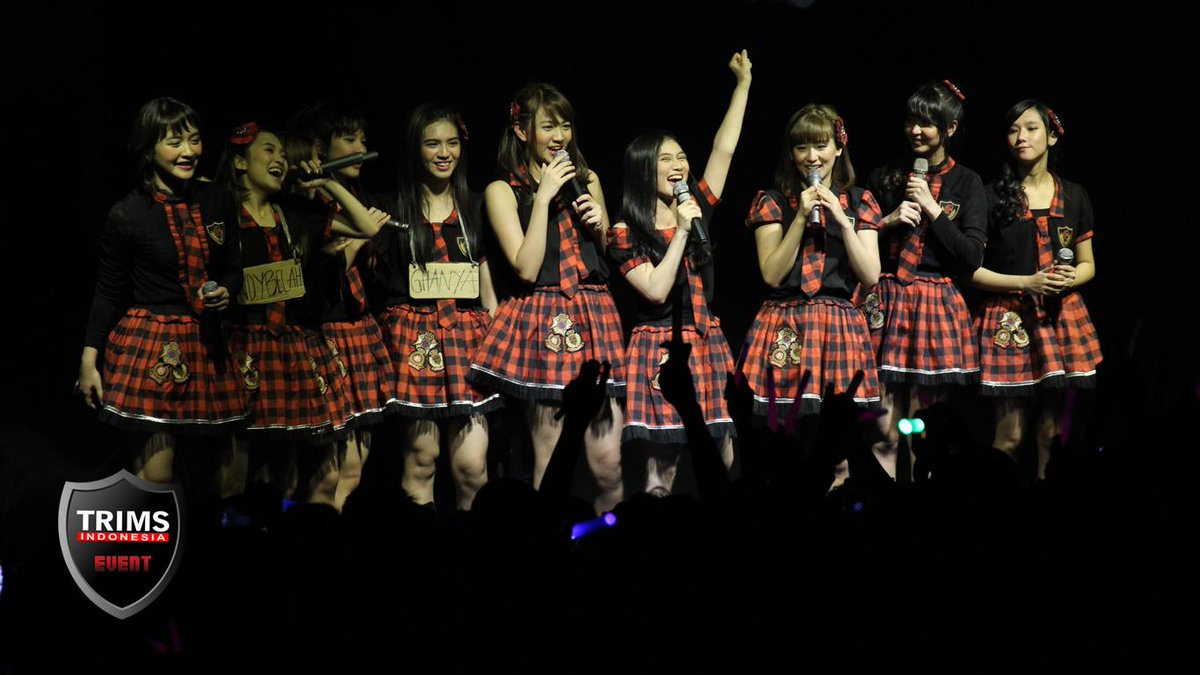 TRIMSINDONESIA's tweet photo. @MelodyJKT48 #JKT48LiveInConcertBogor (´▽`)/ 

#MinAM http://t.co/aspKzhlPsP