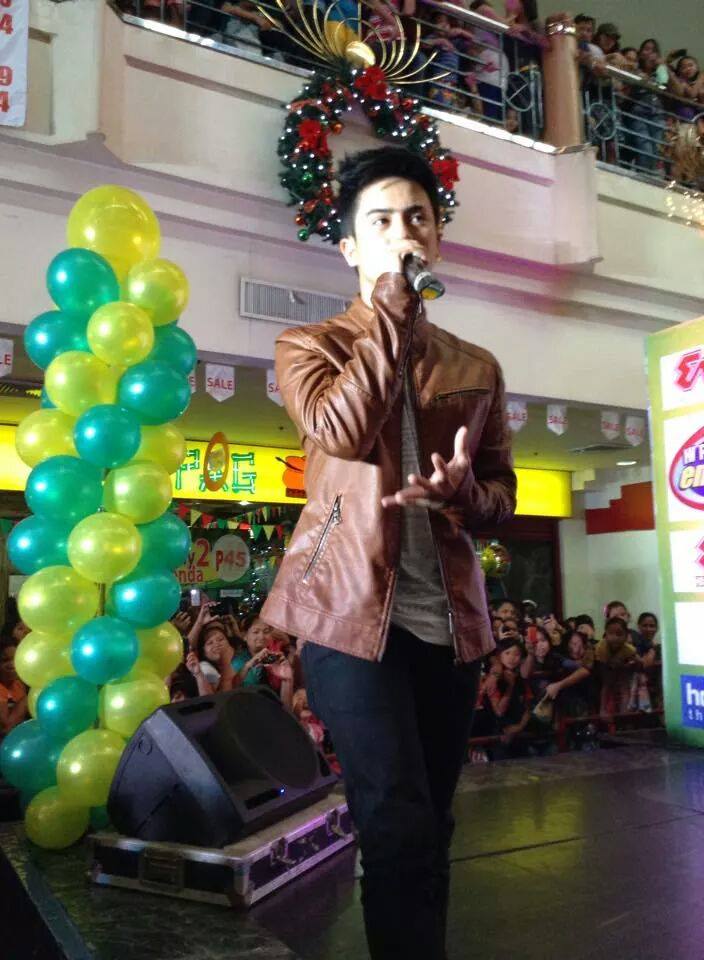 NORlabsJhaBea's tweet photo. At Ever Gotesco Mall Ortigas last Nov. 30! @imjhakevargas 😄👍 #EverGotesco http://t.co/YItTeIZPi8
