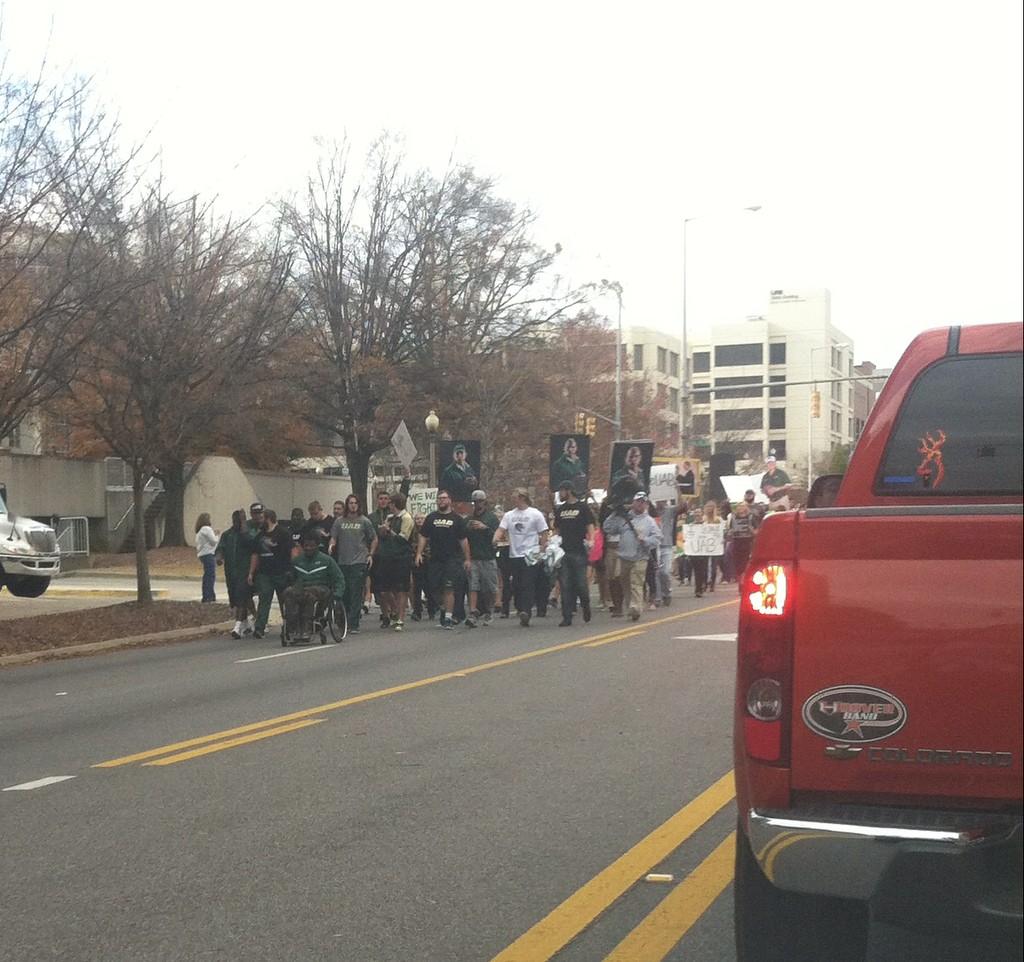 gabrielsminer's tweet photo. March on Blazers!!! 💚💛💚 #FreeUAB #RespectUAB #SaveUABfootball http://t.co/5JCJ0IAVgN