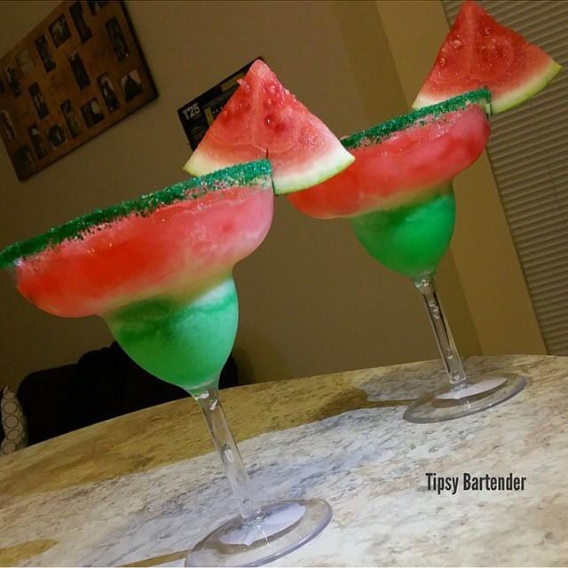 CoktailsP's tweet photo. y Comenzamos Con los cocteles Navideños!! RT!! http://t.co/NZEawqDWGy