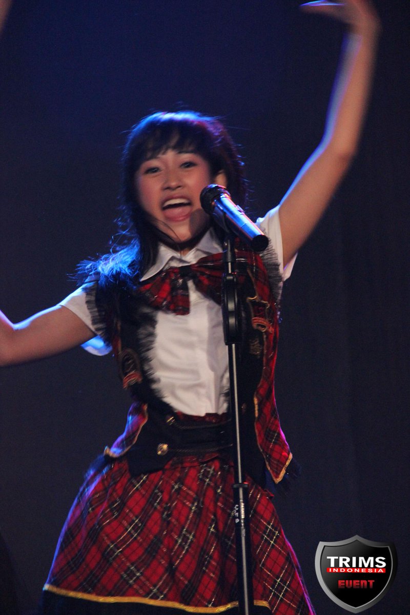 TRIMSINDONESIA's tweet photo. Indah Permata Sari  (( @P_IndahJKT48  )) II #JKT48LiveInConcertSidoarjo

#MindAM http://t.co/uDtR0IOrVC