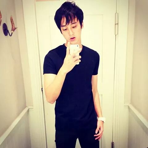 nhaheewa97's tweet photo. พี่ฟีม ศิษย์เก่าคณะราษฎรบำรุงจ.ยะลา
หน้าคล้ายเจมส์จิ ตอนนี้เรียนวิดวะ พระจอมเกล้าพระนครเหนือ #kbfact #kbyala http://t.co/XgKr8R8a1h