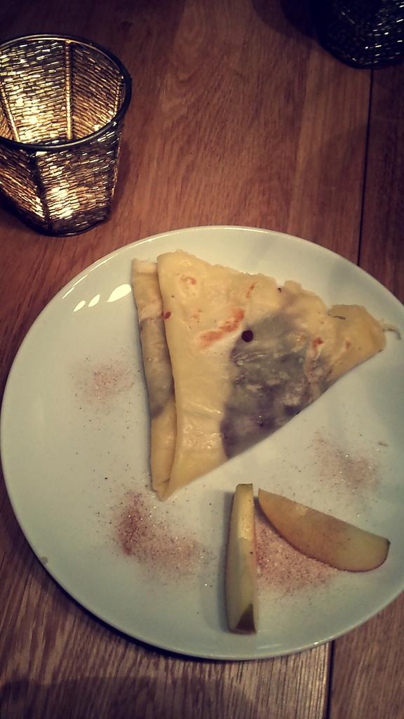 Heute #bibiscrepes nachgemacht aus #bibisneuemvideo 😍 schmeckt soo mega mit oreo und apfel-zimt 👐💞 <a href="/BibisBeauty/">B i B i ♡</a>