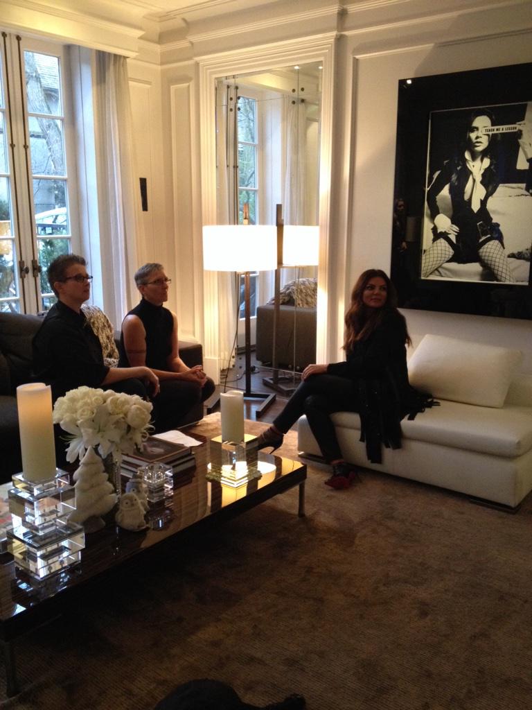 natashankpr's tweet photo. Gearing up for an interview with @akashaart to talk my #art collection & #photography inspirations! #FashCam #NKloves http://t.co/TCwxnE8zNc