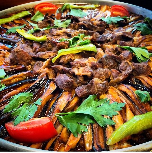 abdulkadirrest's tweet photo. Öğlen yemeği için nefis patlıcan kebabımızı tatmanızı öneririz. Afiyet olsun.. http://t.co/4YUwd2HpfJ
