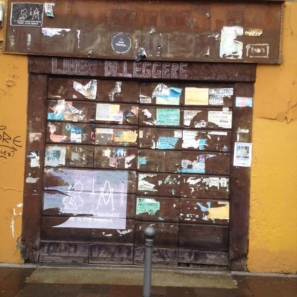 VRobatto's tweet image. #scrivilosuimuri #liberidileggere #milano #portaticinese @Ucreadingmilano