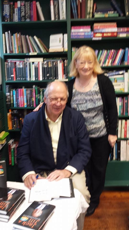 TheBookMarket_'s tweet photo. #jonathanirwin #jackandjillfoundation Jonathan Irwin signing books in the Bookmarket Clonmel http://t.co/7xLnhxwjet