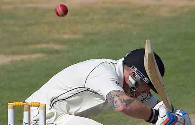 CricketNDTV's tweet photo. If you cut out bouncers then there is no fun in the game of cricket: Virender Sehwag. Read: http://t.co/uvMuEe8tEB http://t.co/yaWJxM8dC6