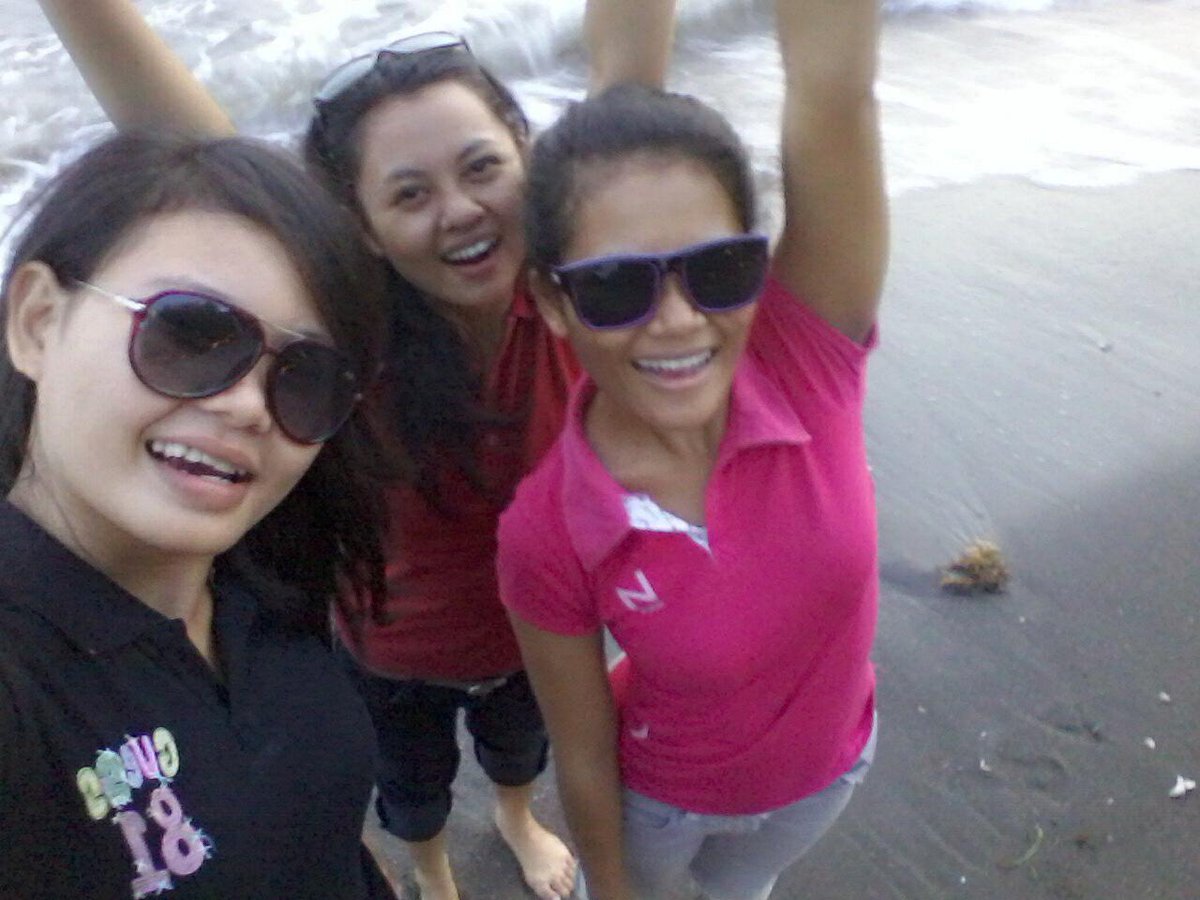 Beautiful day with beautiful friend 😍😘-_-🌊