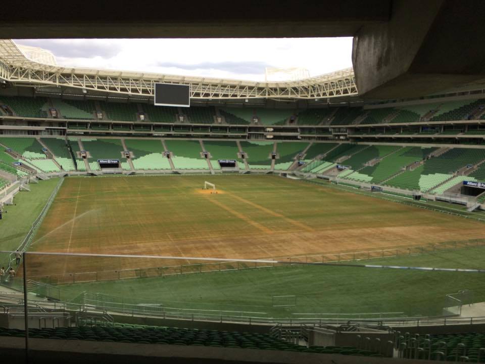 FielNaAlma's tweet photo. Onde fica essa fazenda? Fiquei sabendo que atendem por Raladorzão, Chiqueirão e Ananías Parque. http://t.co/MHClHwBDwE