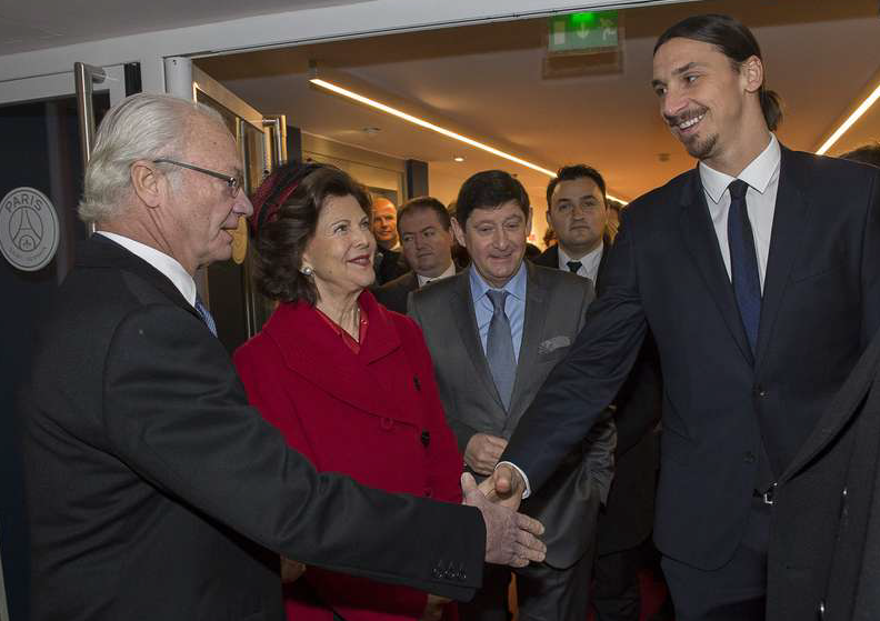 PatrikBrenning's tweet photo. – Hej, kungen! 
– Hej, kungen! http://t.co/uuVYi3GIAZ
