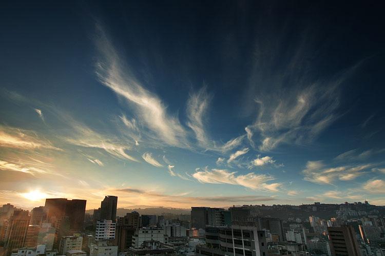 Hoy puede ser un gran día, así que sonríe y mente positiva!!! #BuenaVibra #BuenosDias