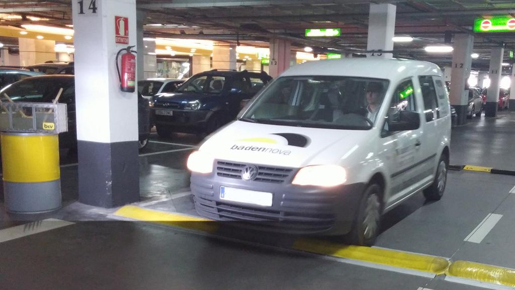 motorpuntoes's tweet photo. El Badén Inteligente de Velocidad llega a los Parkings http://t.co/yY67oA6bB5 / @Badennova http://t.co/PBBmSTy2fK