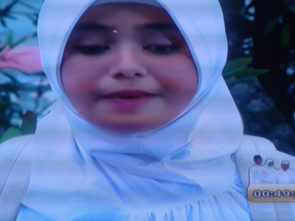 AisyahPutriJIL's tweet photo. @syifaasavr @MayNuriza @theRosb #JilbabInLove #PictJIL http://t.co/876qvpJGdu