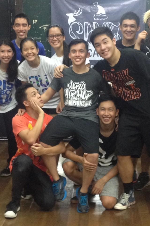 renzocruzz's tweet photo. GVs Lang!! Congrats pare on your class!! @mikeroaaaa #GVs #SwagandStyle http://t.co/JaZSlbese9