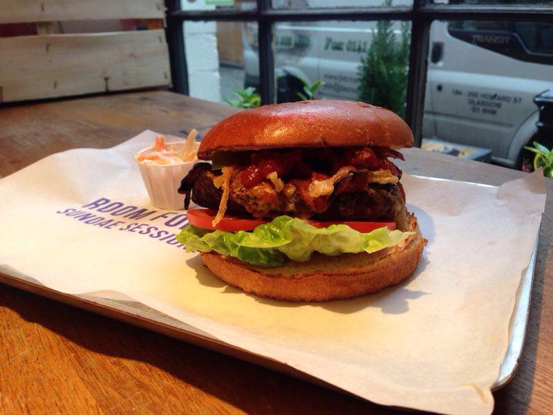 KetchupWestend's tweet photo. #BOTW beef patty, cheddar, jalapeños, crispy onions &amp; hot relish. 241 with @StuRecGlasgow 
http://t.co/zAppjYfhPD http://t.co/wHZ4nbmimx