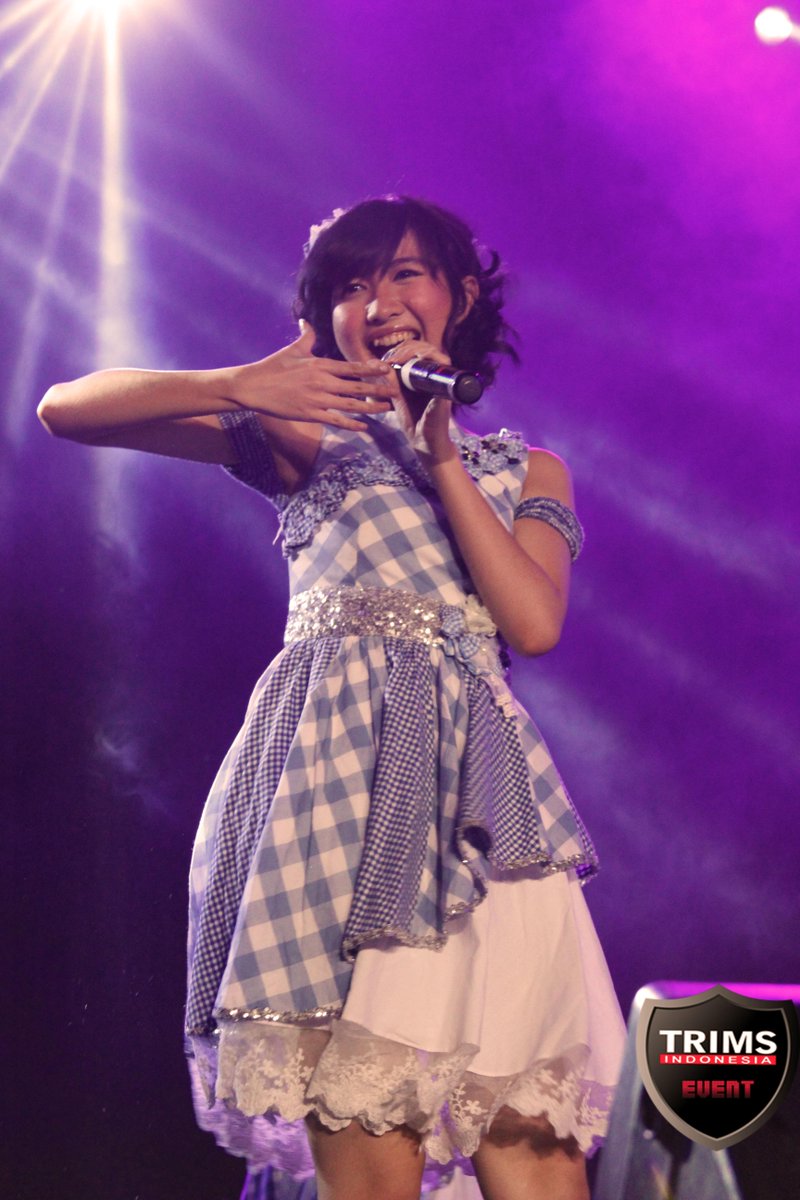 TRIMSINDONESIA's tweet photo. Ghaida Farisya ( @GhaidaJKT48 )
 #JKT48LiveinConcertSidoarjo II

#MindAM http://t.co/kMOUSYg0GK