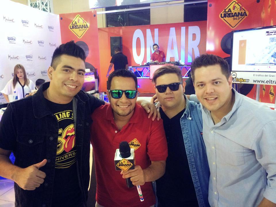Ruzo_Rap's tweet photo. hace un mes con los amigos de @eterno_viernes y @POLLITO_25 de La @Urbana949 en #CLAPS2014 http://t.co/1w5gXNgiyu