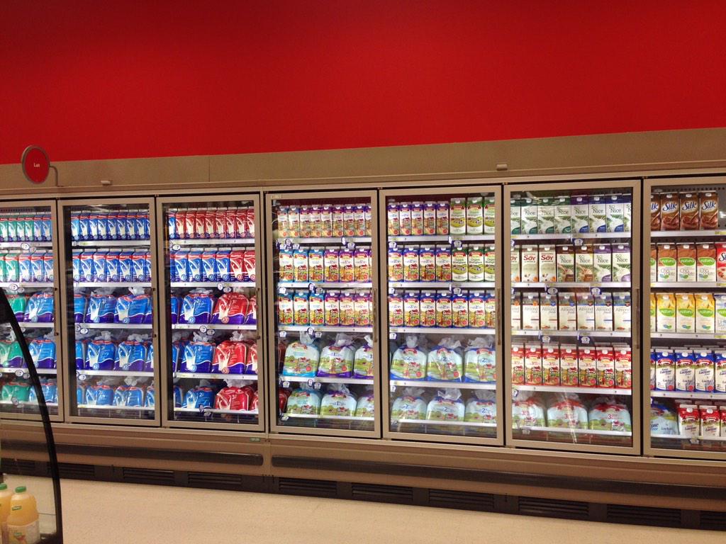 Beezer3535's tweet photo. Wow what a job by our food brand attendant 3590 http://t.co/4oCS12dsJc