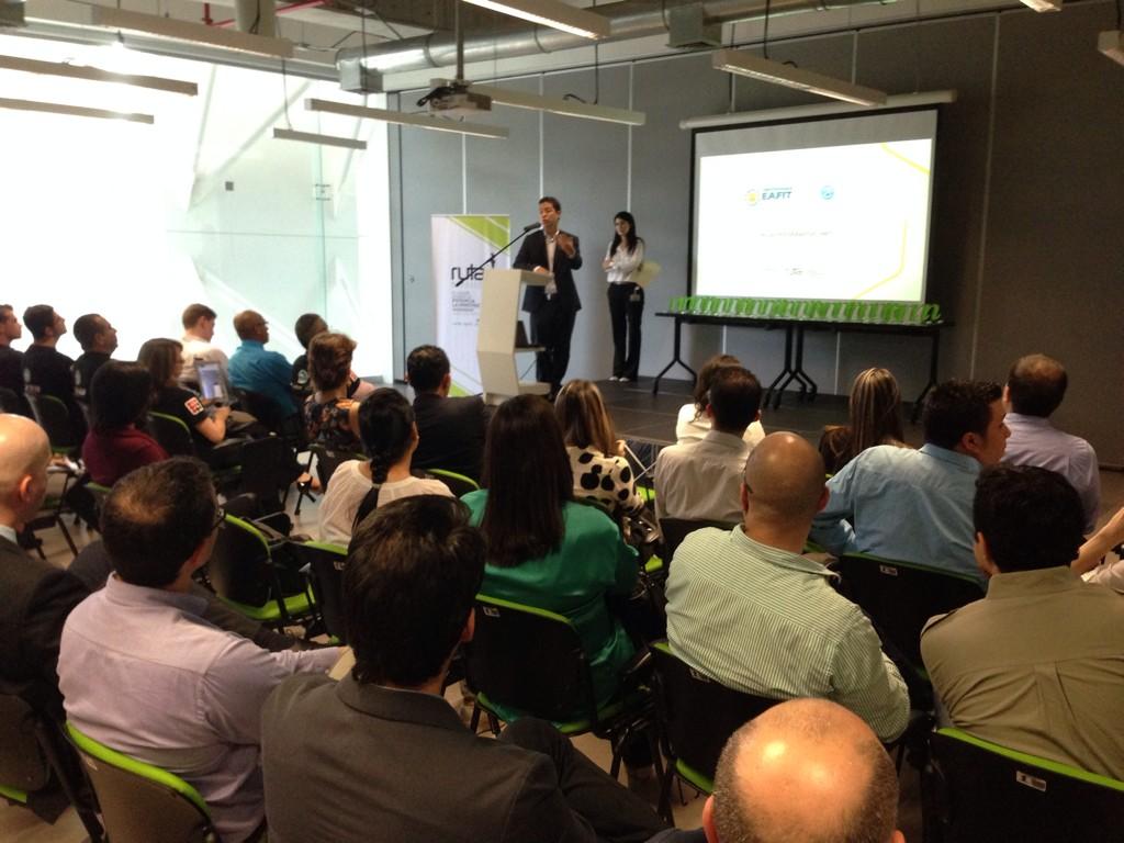 Ruta_N's tweet photo. "Le estamos entregando a la sociedad una nueva generación de empresas", Alejandro Franco @Tecnnova_UEE #InLab2Market http://t.co/vvI8Y05mTW