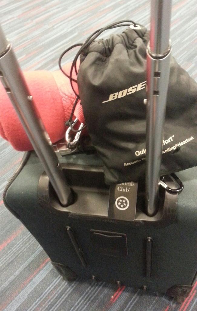 MarshaCollier's tweet photo. My #maincabinextra camping kit. No #upgradefairies at LAX today. Sigh http://t.co/HbDexx9siG