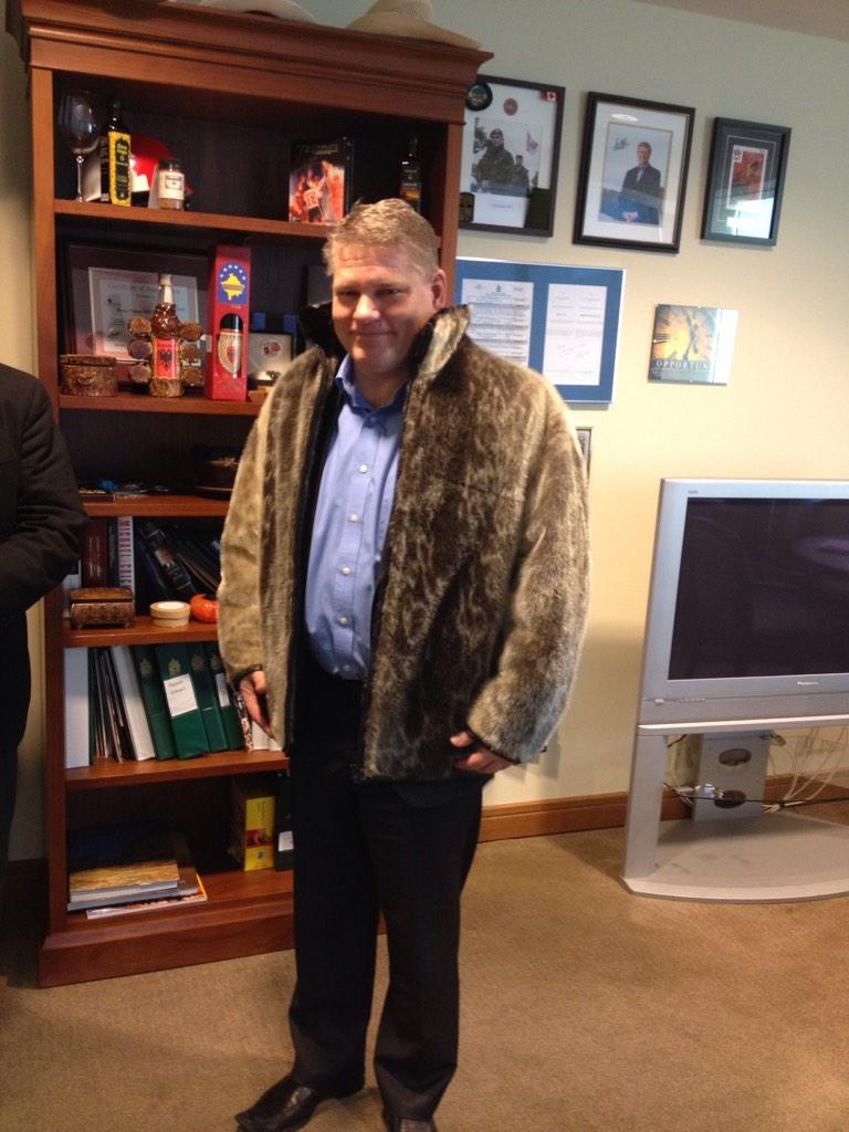 KilleyT's tweet photo. #CanadianFur @MPRandyHoback http://t.co/VAUSUGFqTm