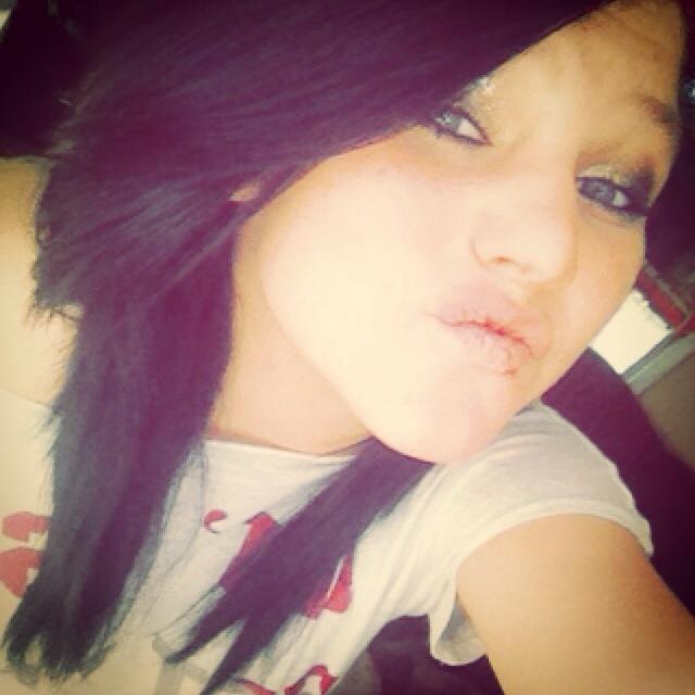 mainqueen5505's tweet photo. My 16th birthday is in 28 days . I'm way to excited .  There's gunna be so many people there 😍 and gates is comin' 😍 http://t.co/LpoEmTeyeS