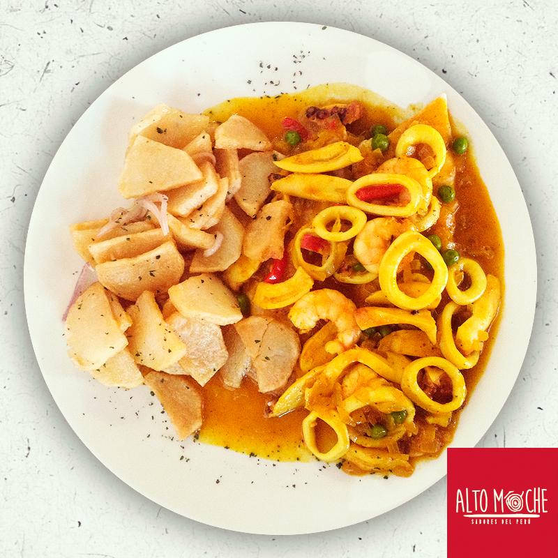 AltoMoche's tweet photo. ¡Lo mejor de la comida peruana está en Alto Moche!

Deléitate con esta exquisita #CorvinaALoMacho 🍴 http://t.co/FK3GRO4sro