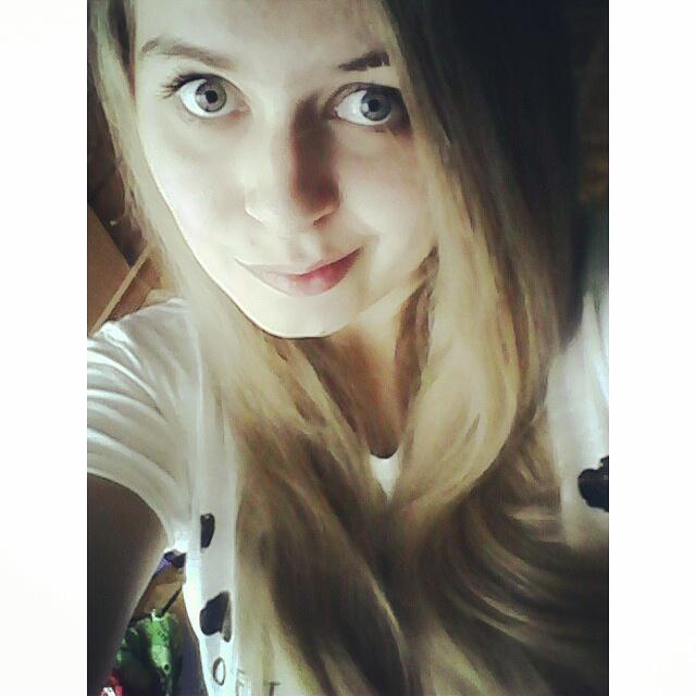 MonikaStopyra's tweet photo. @MonikaStopyra

Pozdrowionka :-) http://t.co/82uGkNkXXt