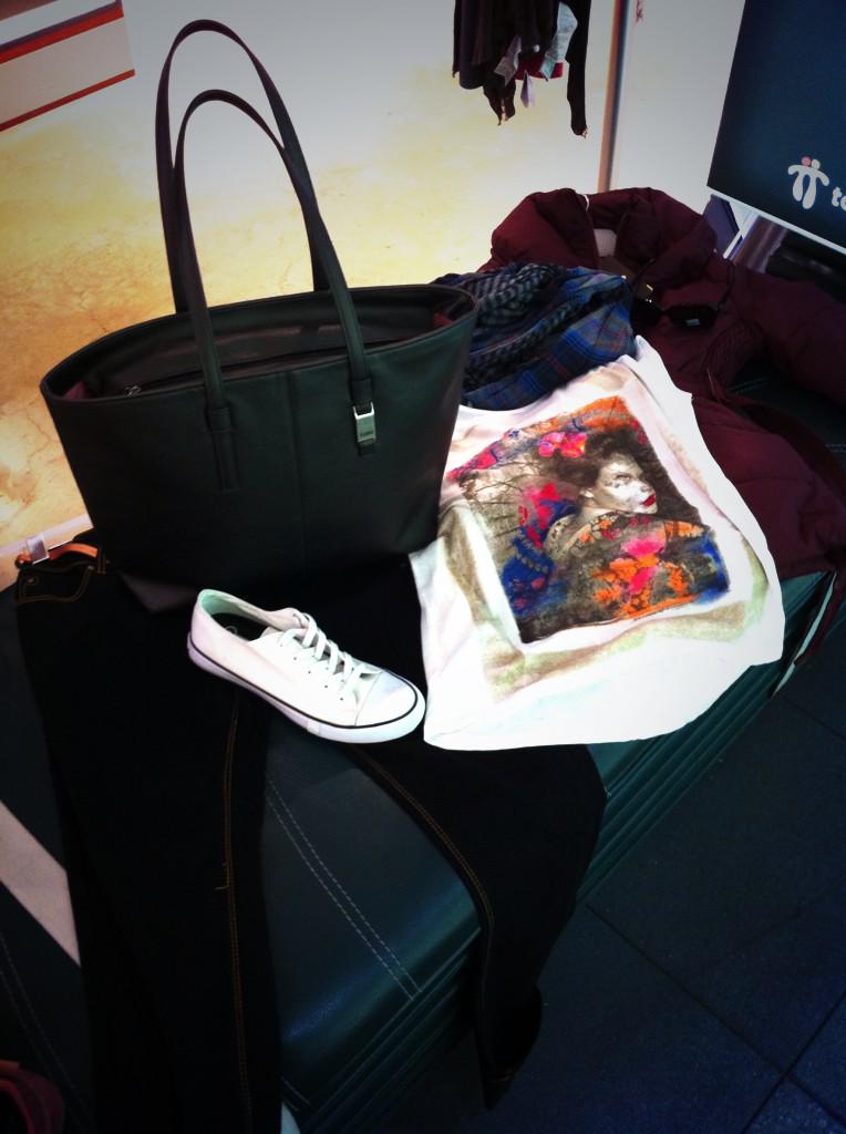 ICONAtatiana's tweet photo. Lista mi chica viajera en modo @TottoColombia! #NewCollectionTOTTO http://t.co/Vsqq9yZ8sy